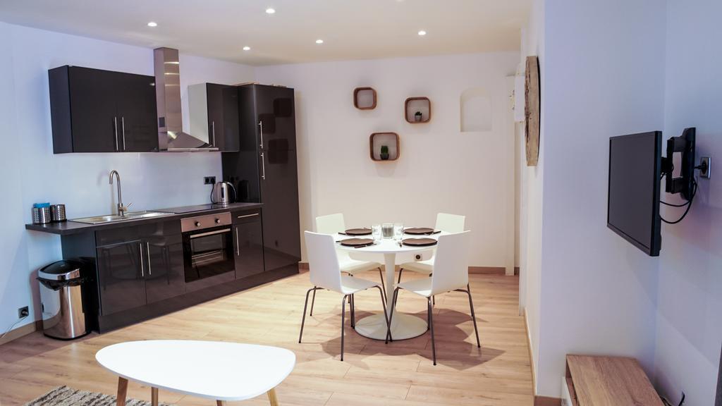 Centre - Massena - 2 * Nice